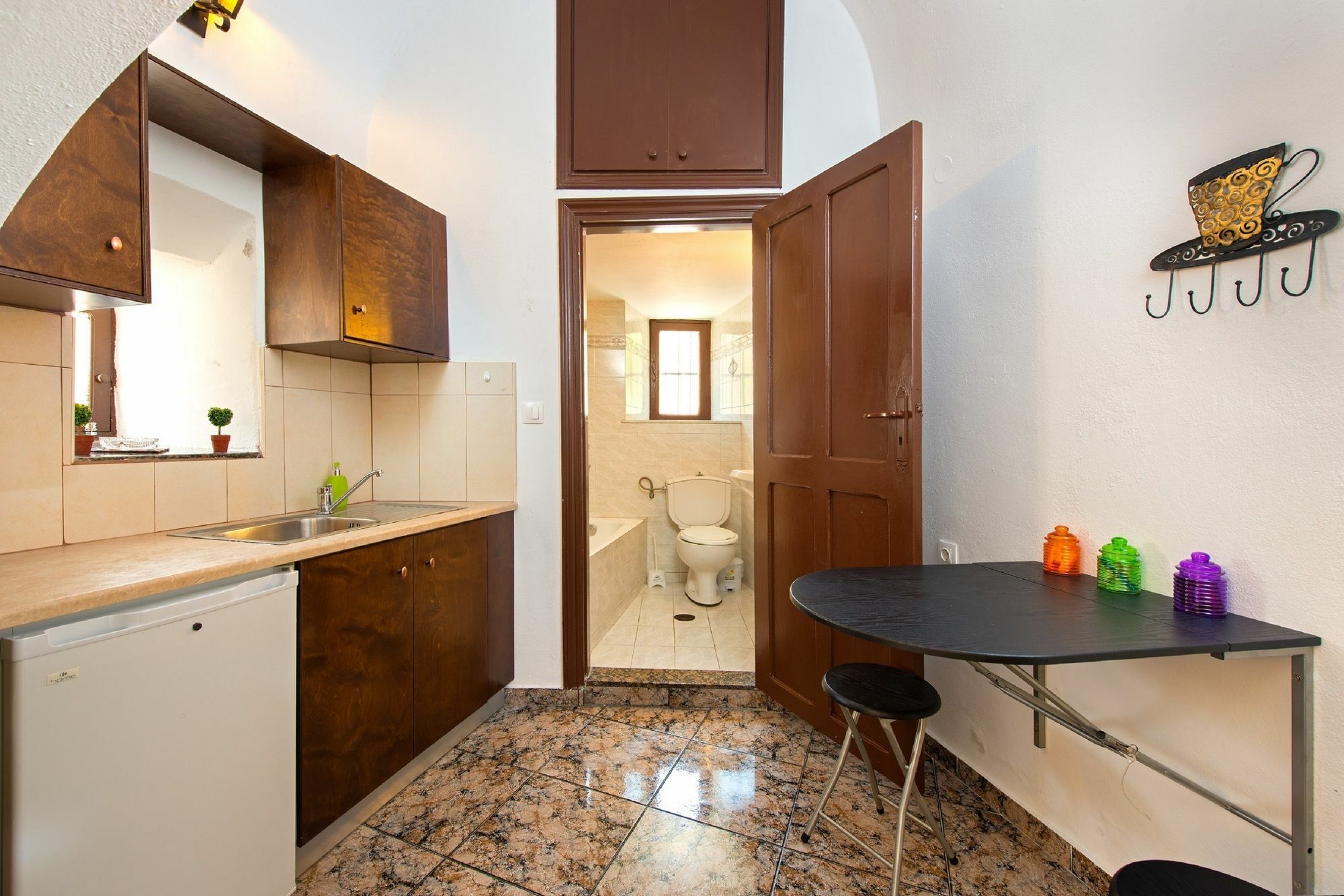 Knights Of Old Town Apartment